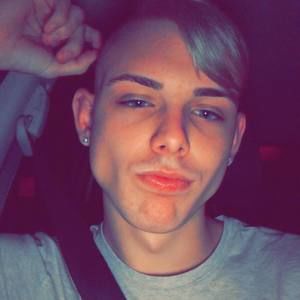 Meet your Posher, Brady